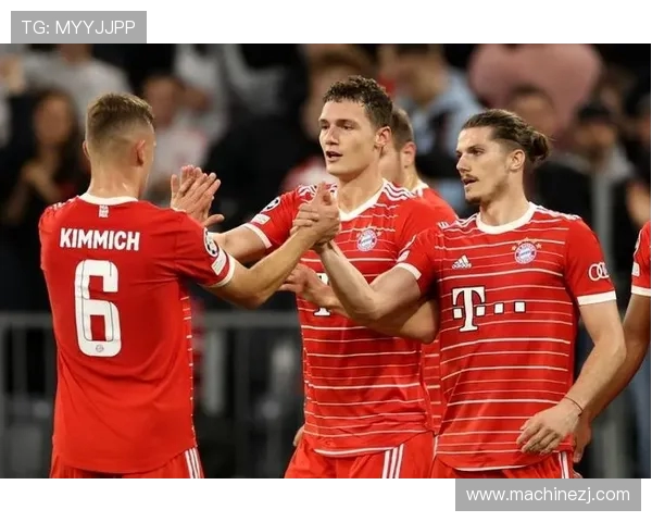 国际米兰与拜仁激战正酣比分悬念迭起引发球迷热议 国际米兰与拜仁激战正酣比分悬念迭起引发球迷热议